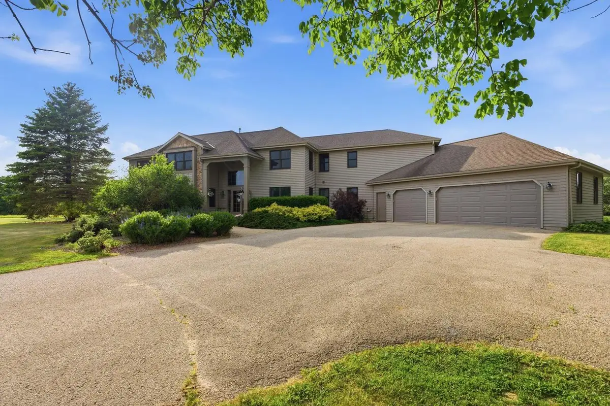W350S1951 Waterville ROAD, Oconomowoc, WI 53066 - #1