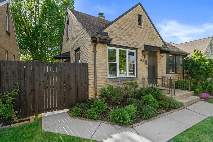 2957 N 84th STREET, Milwaukee, WI 53222 - #2