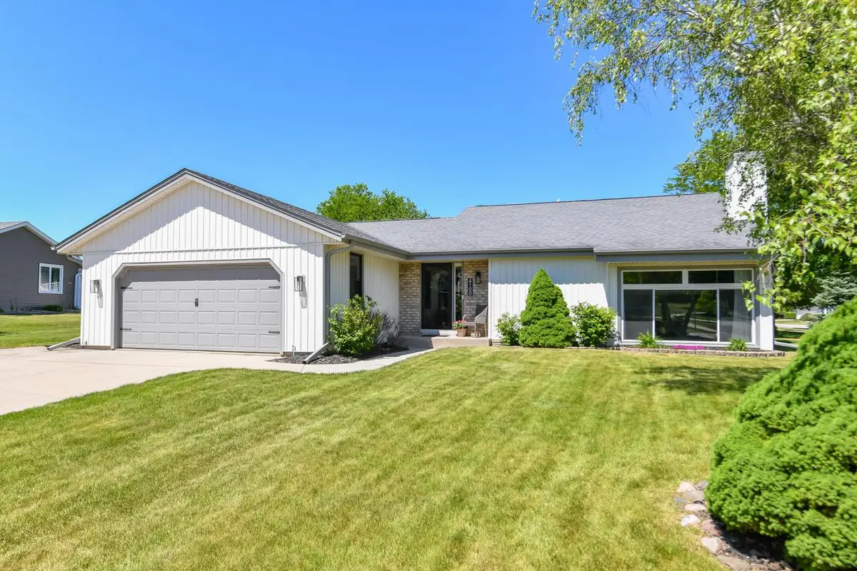 4100 W Fieldview COURT, Franklin, WI 53132 - #1