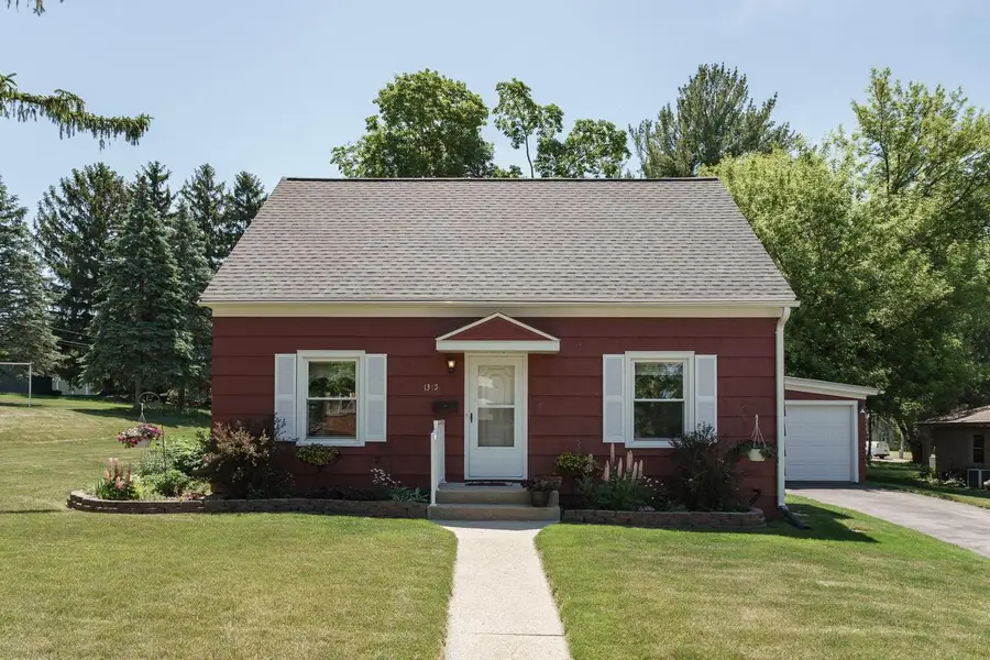 1315 Sunset AVENUE, Watertown, WI 53094 - #2