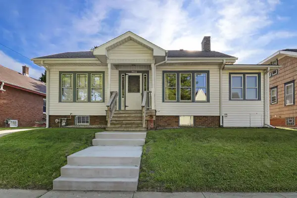 704 Monroe AVENUE, Racine, WI 53405