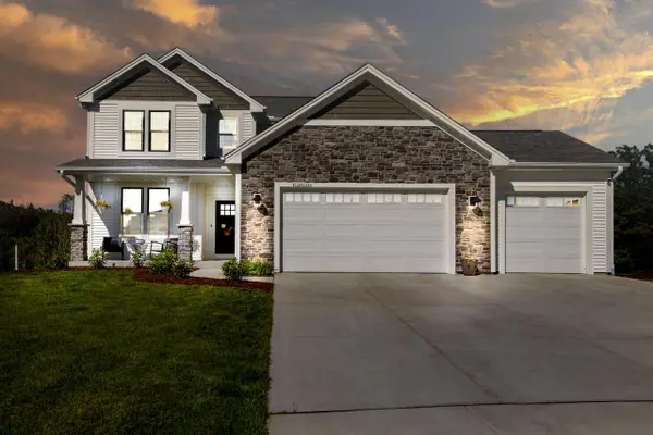 W176N7392 Amethyst DRIVE, Menomonee Falls, WI 53051