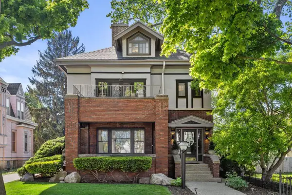 1512 College AVENUE, Racine, WI 53403