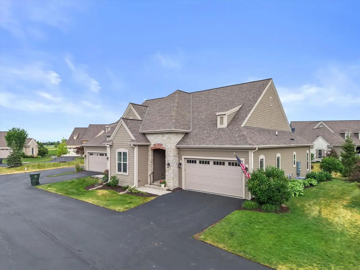 1522 Champion COURT, Oconomowoc, WI 53066 - #1