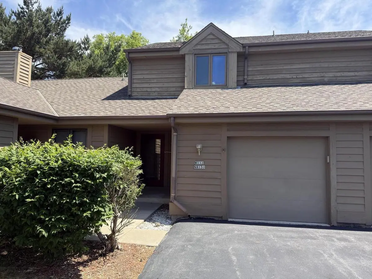 W132N8130 Danell DRIVE, Menomonee Falls, WI 53051 - #1
