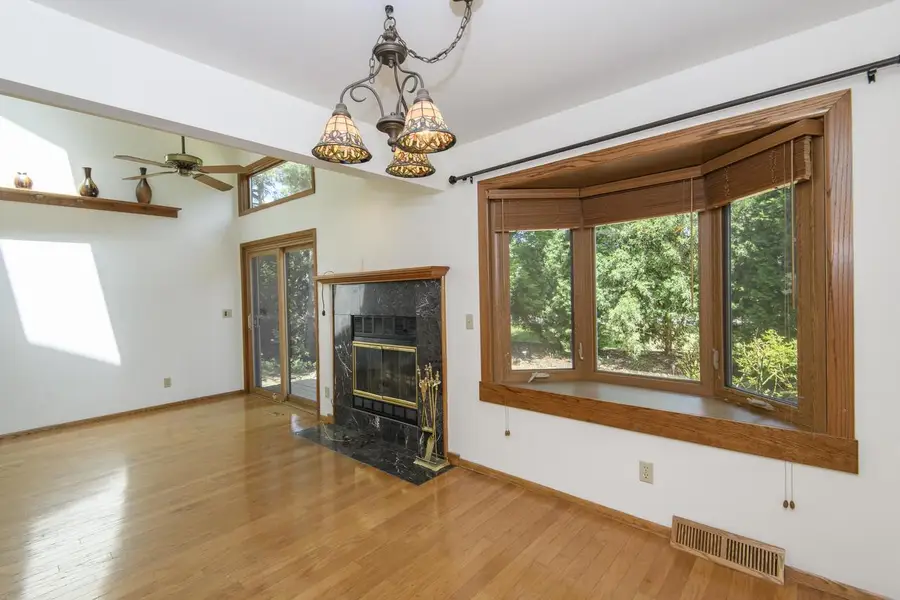W132N8130 Danell DRIVE, Menomonee Falls, WI 53051 - #2