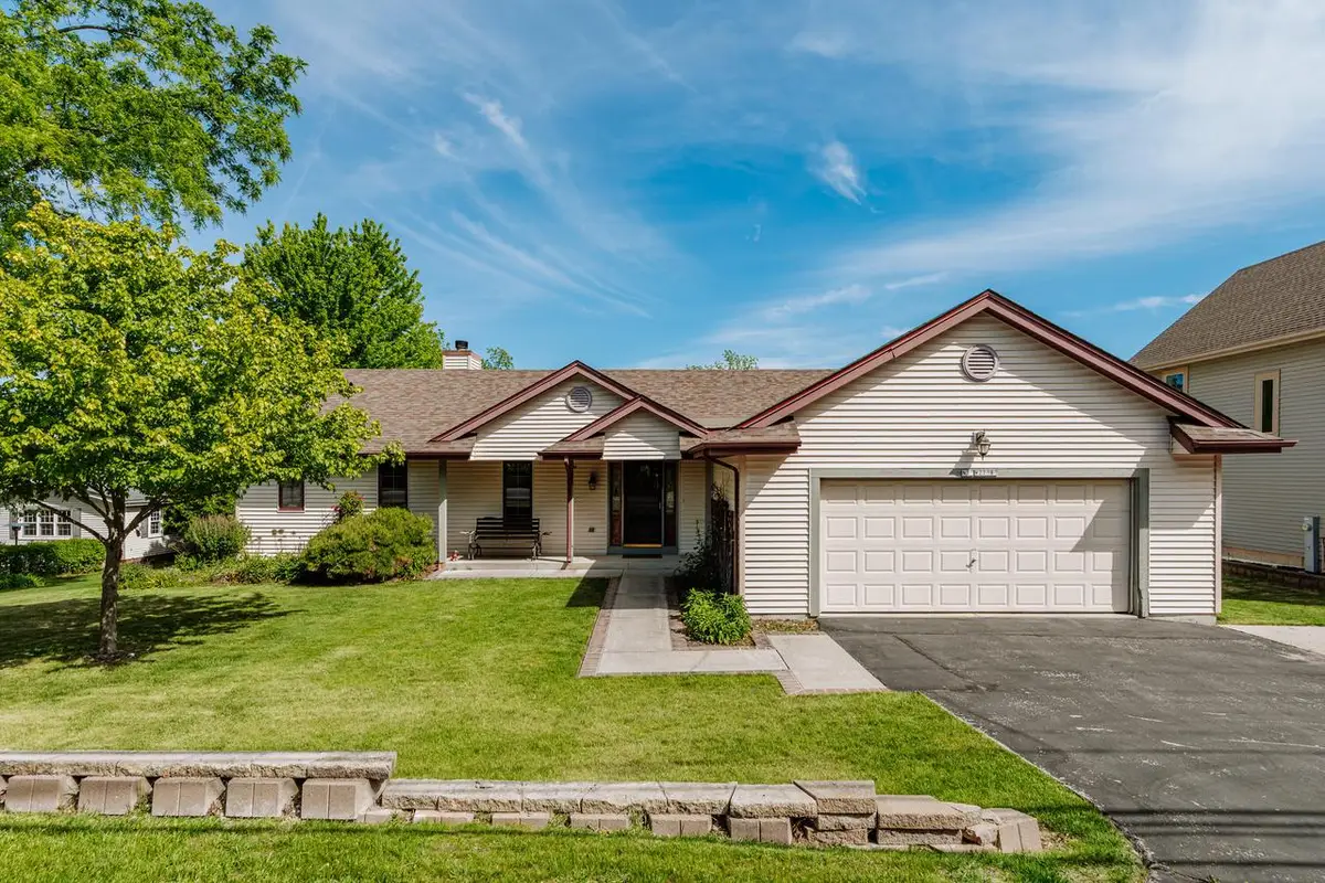 N26W27080 Prospect AVENUE, Pewaukee, WI 53072 - #1