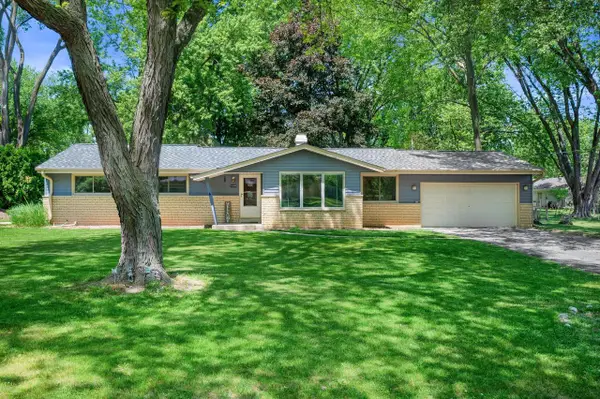 14640 Cameron Drive Lower, Brookfield, WI 53005