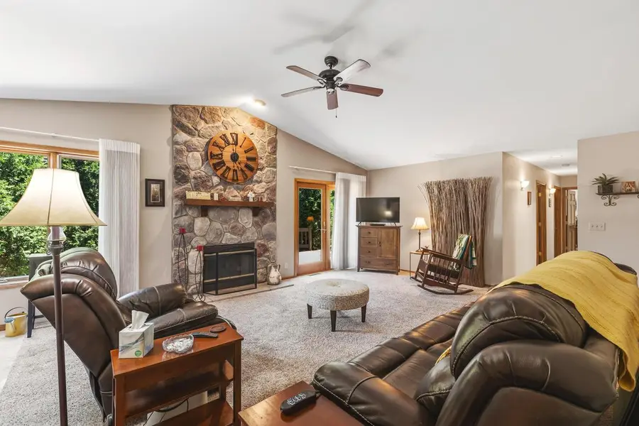 N81W13163 Country Terrace LANE, Menomonee Falls, WI 53051 - #3