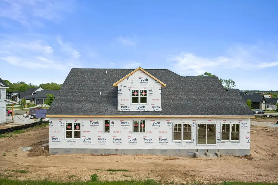 W253N5553 Crescent Hill DRIVE, Sussex, WI 53089 - #2