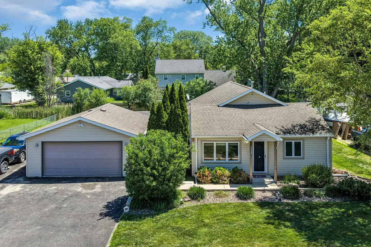 4214 Poplar DRIVE, Delavan, WI 53115 - #1