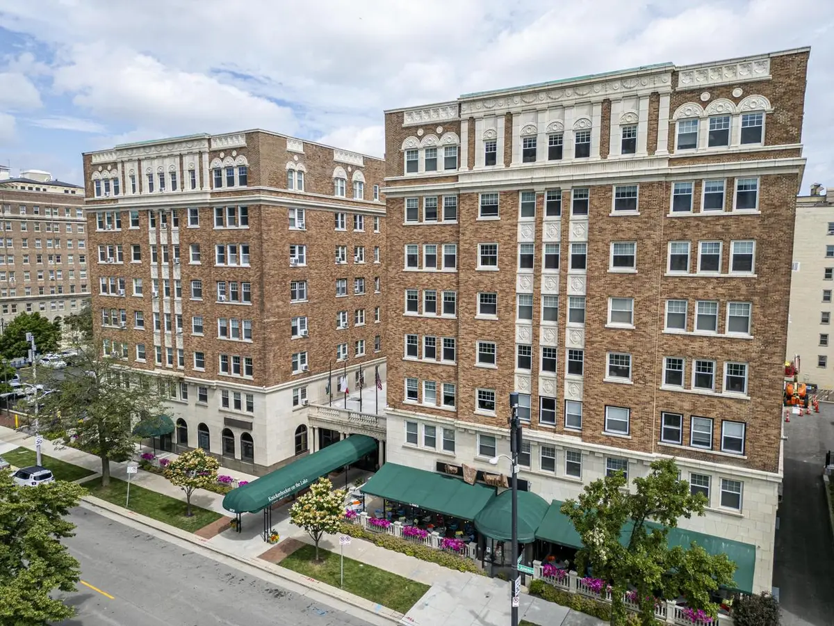 1028 E Juneau AVENUE #825-26, Milwaukee, WI 53202 - #1