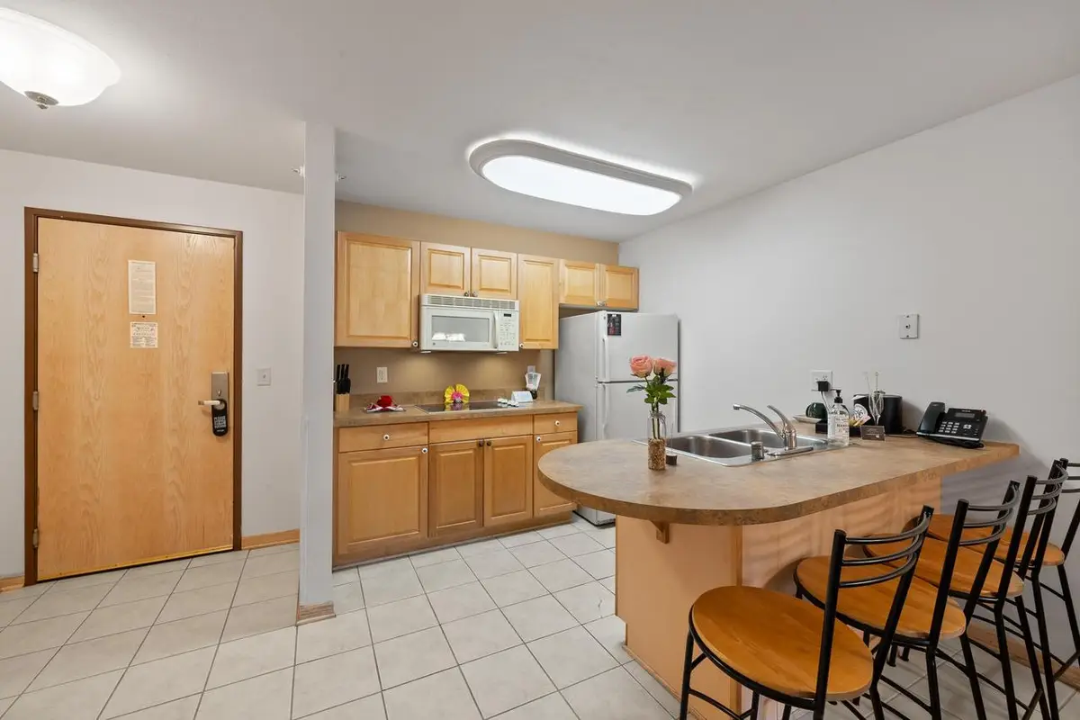 123 Center STREET #206, Lake Geneva, WI 53147 - #1
