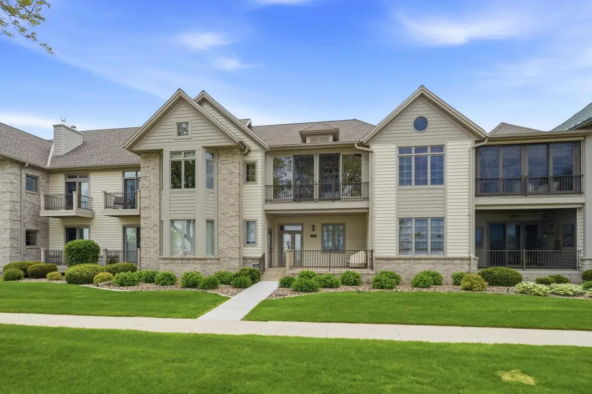 286 E Harbor View DRIVE, Fond Du Lac, WI 54935 - #1