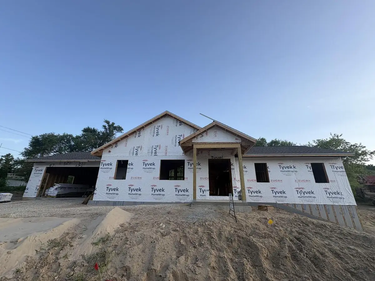 Lt1 Autumn DRIVE, West Bend, WI 53095 - #1