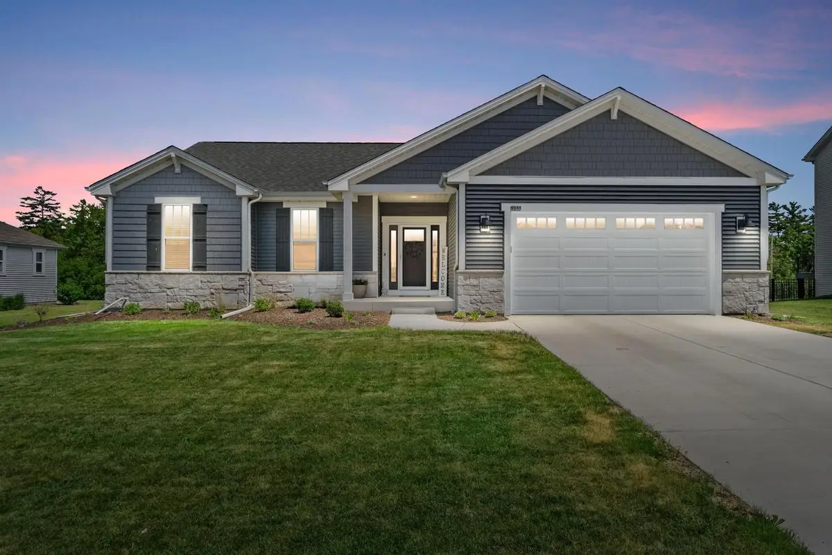9644 S Bergamont DRIVE, Franklin, WI 53132 - #1
