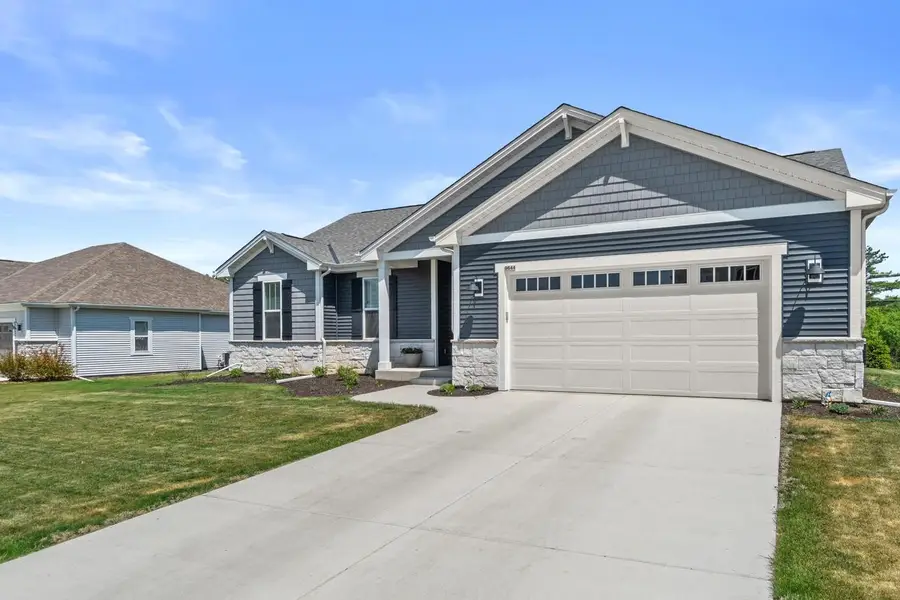 9644 S Bergamont DRIVE, Franklin, WI 53132 - #2