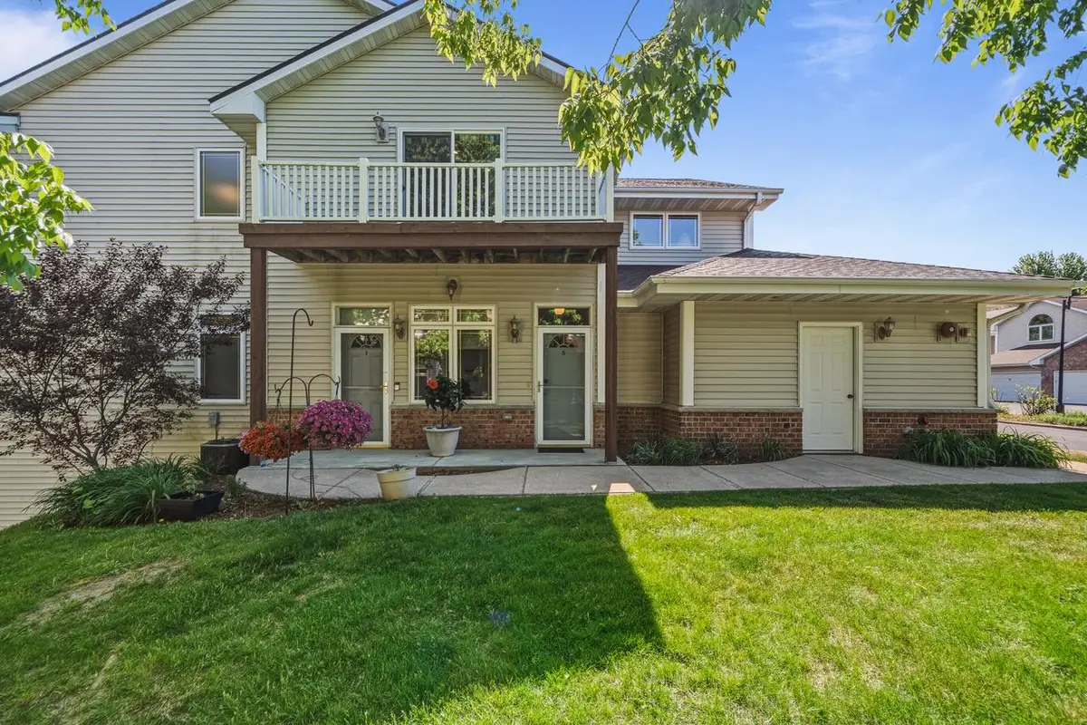 370 E Veterans WAY #5, Mukwonago, WI 53149 - #1