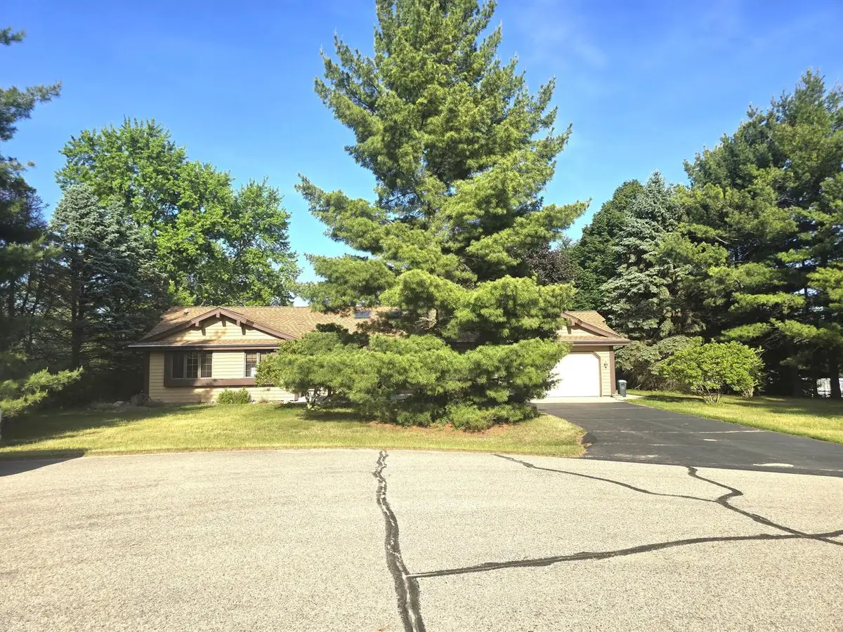 W367S9700 Charnwood LANE, Eagle, WI 53119 - #1