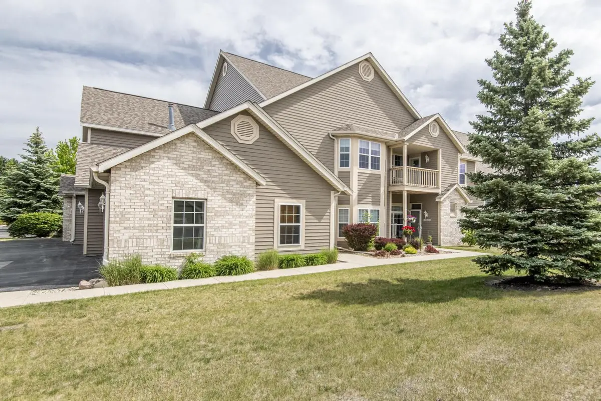 W159N4868 Graysland DRIVE, Menomonee Falls, WI 53051 - #1