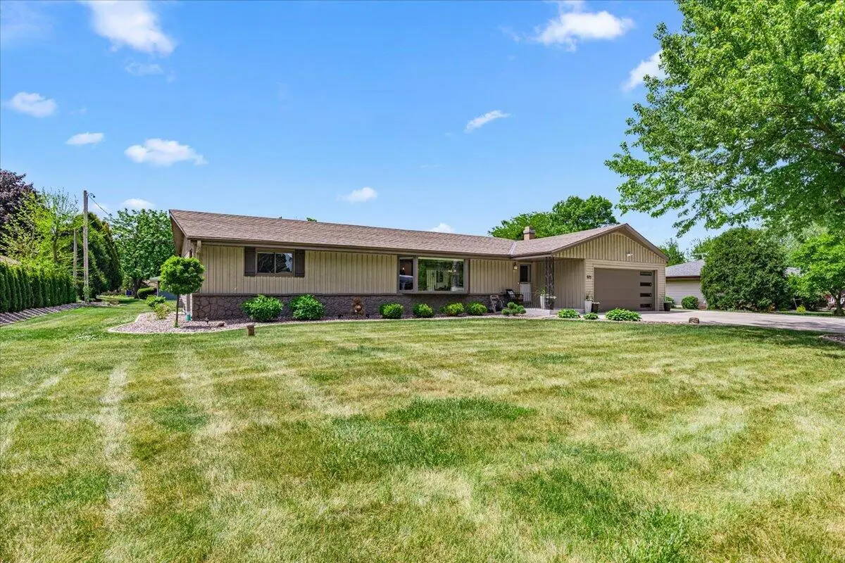225 N 166th STREET, Brookfield, WI 53005 - #1