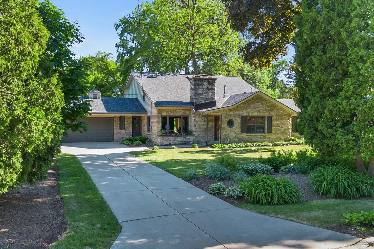 115 W Green Tree ROAD, Glendale, WI 53217 - #1