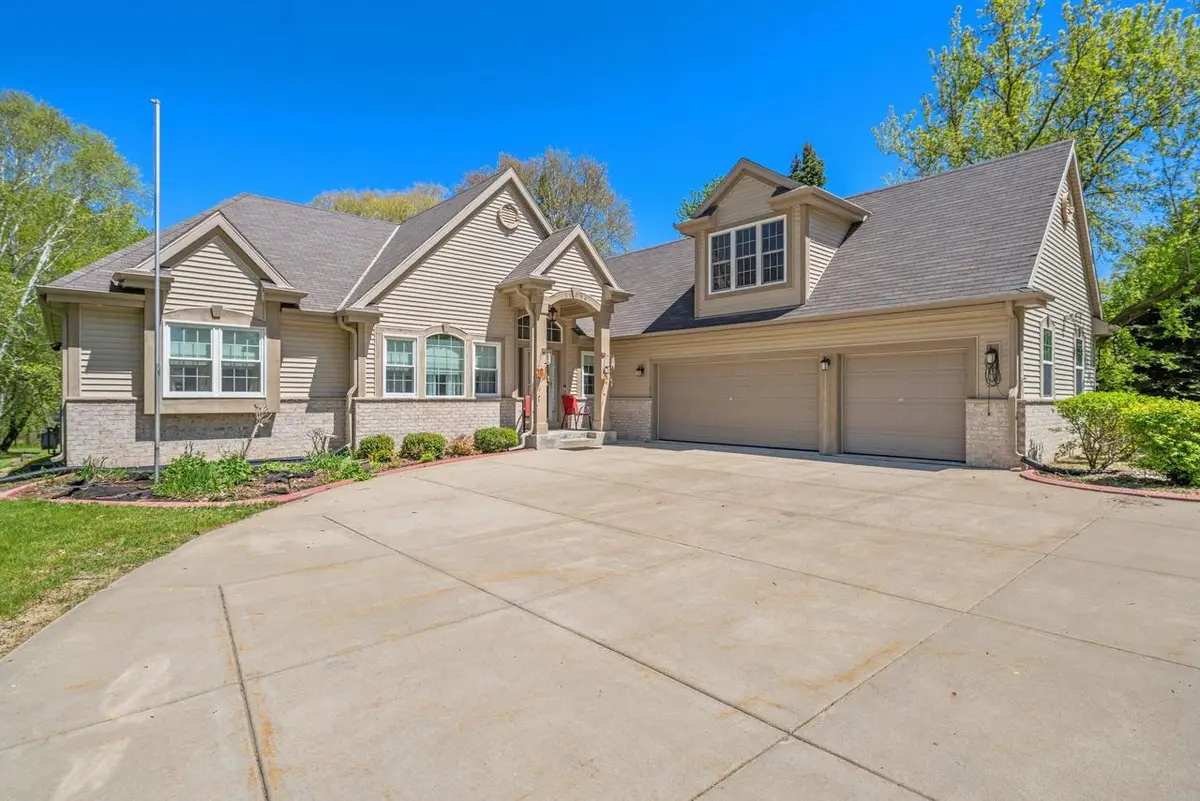 11034 W Bradley ROAD W, Milwaukee, WI 53224 - #1