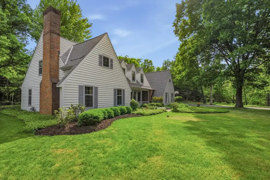 304 Fieldstone ROAD, Delafield, WI 53018 - #2