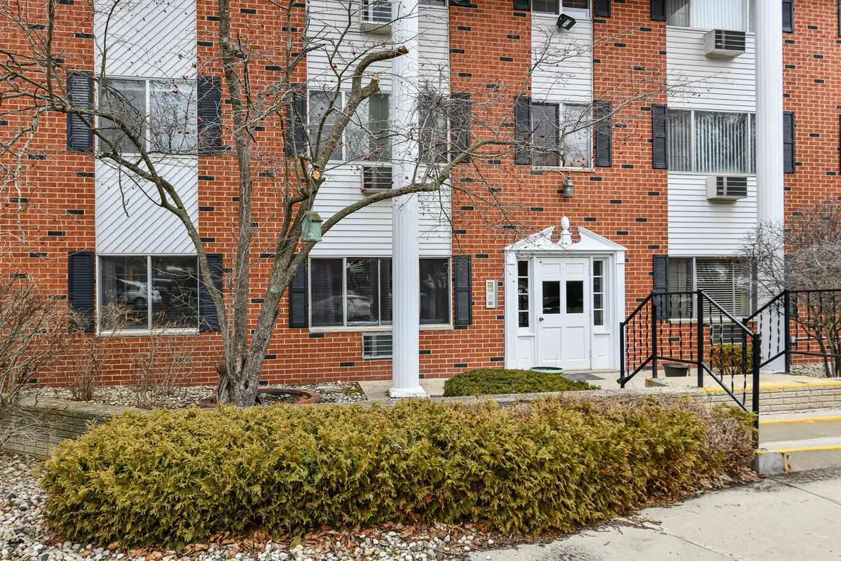 255 Elmwood AVENUE #205, Lake Geneva, WI 53147 - #1