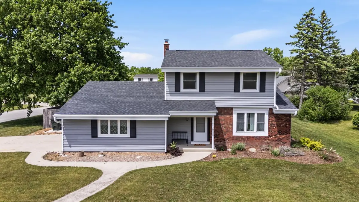 15430 W Harcove DRIVE, New Berlin, WI 53151 - #1