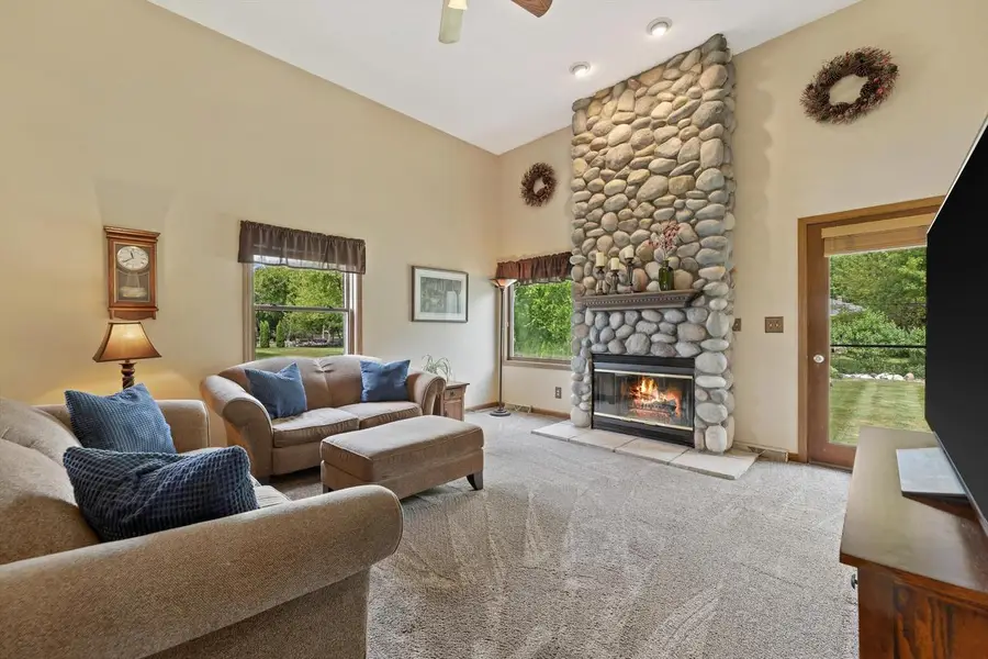 N60W23922 Butternut LANE, Sussex, WI 53089 - #2