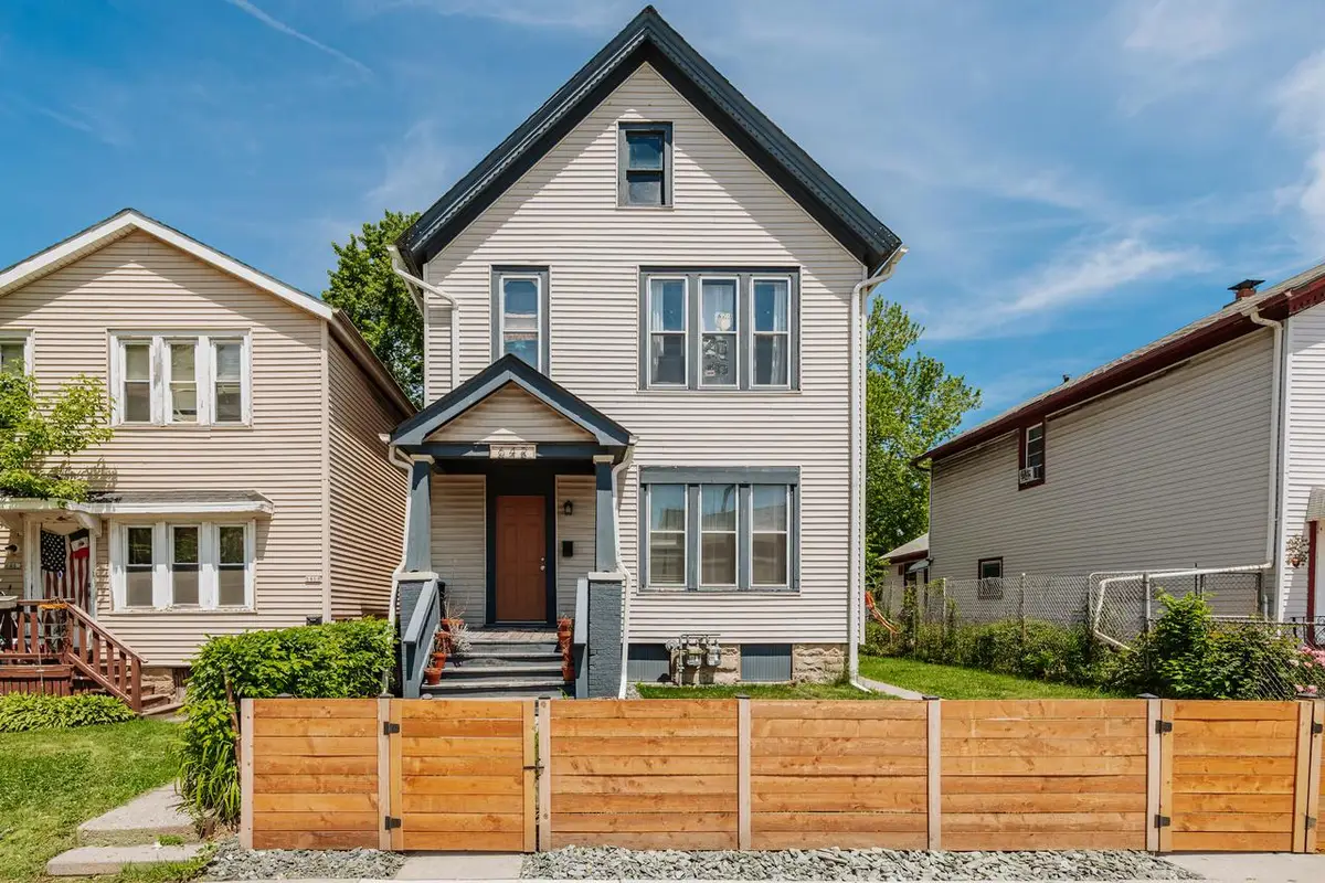 642 W Pierce STREET, Milwaukee, WI 53204 - #1