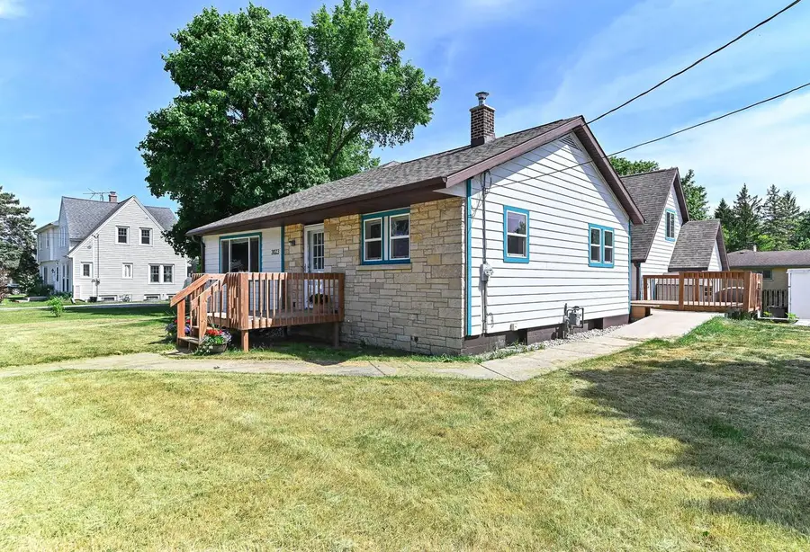 3023 Graydon AVENUE, East Troy, WI 53120 - #3