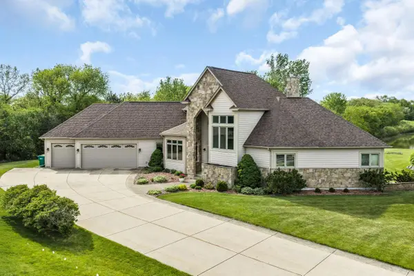 145 Saint James CIRCLE, Union Grove, WI 53182