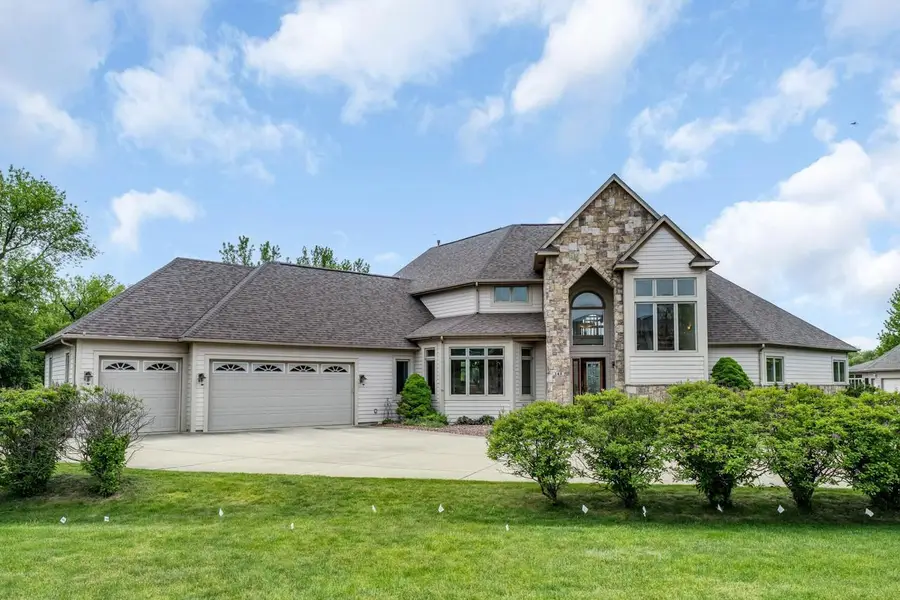 145 Saint James CIRCLE, Union Grove, WI 53182 - #2