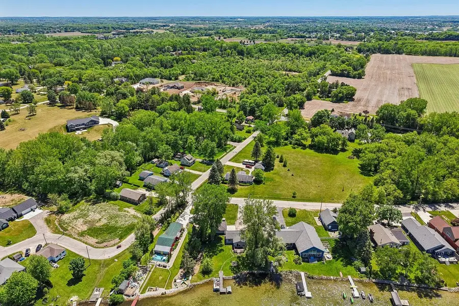7223 S Wallace Lake DRIVE, West Bend, WI 53090 - #2