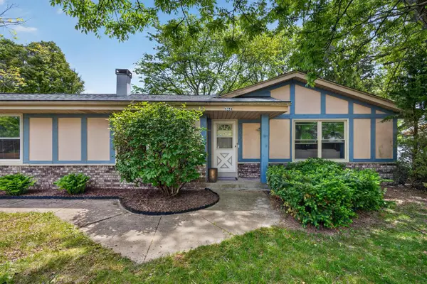 6356 W Plaza CIRCLE, Brown Deer, WI 53223
