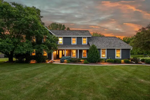 11912 N Lantern LANE, Mequon, WI 53092
