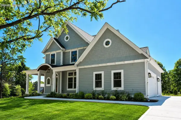 1055 Red Barn LANE, Elm Grove, WI 53122