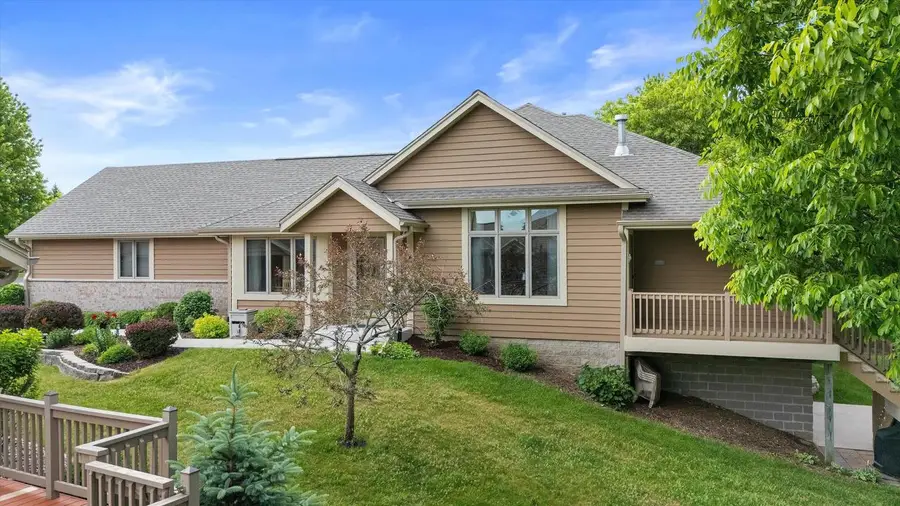 W243N2205 Deer Park COURT #B, Pewaukee, WI 53072 - #2