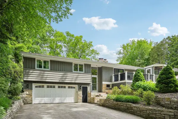 21180 Mary Lynn DRIVE, Brookfield, WI 53045
