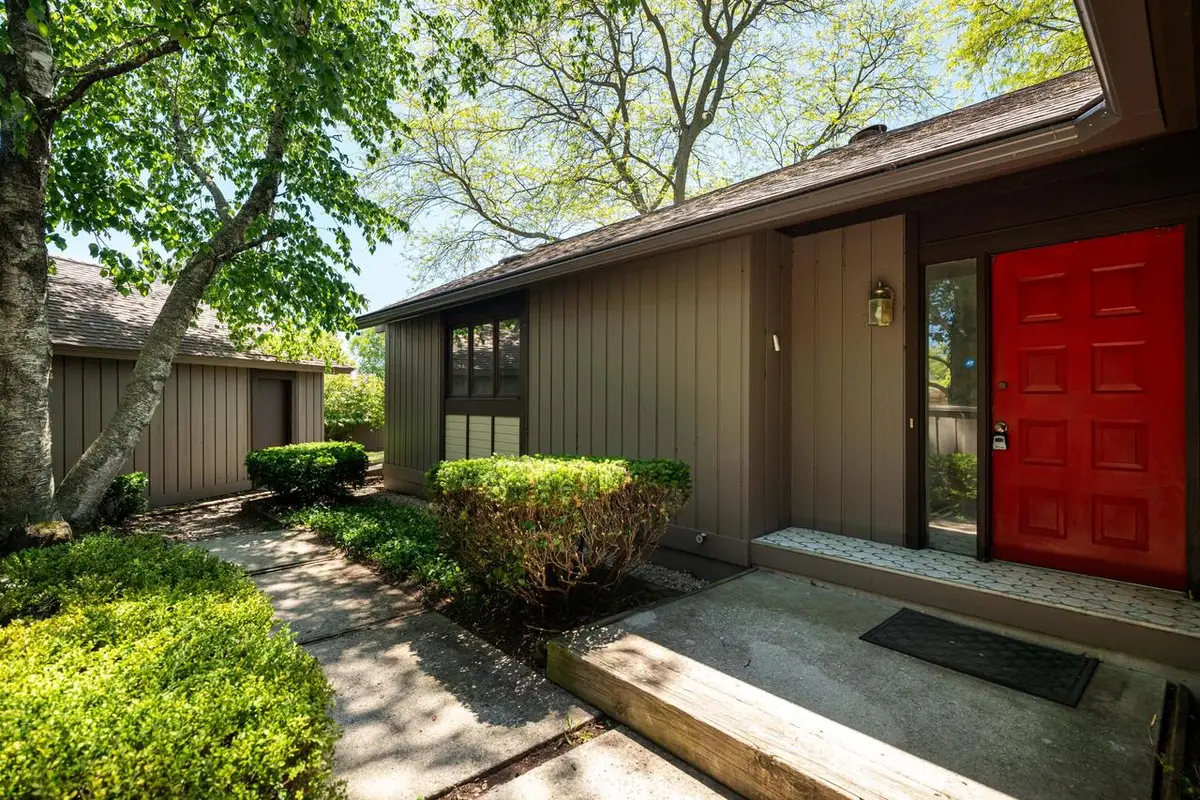 8 Pinewood COURT, Wind Point, WI 53402 - #1