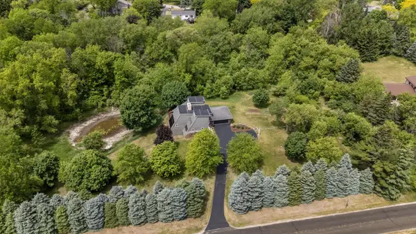 2953 Kettle Moraine ROAD, Hartford, WI 53027