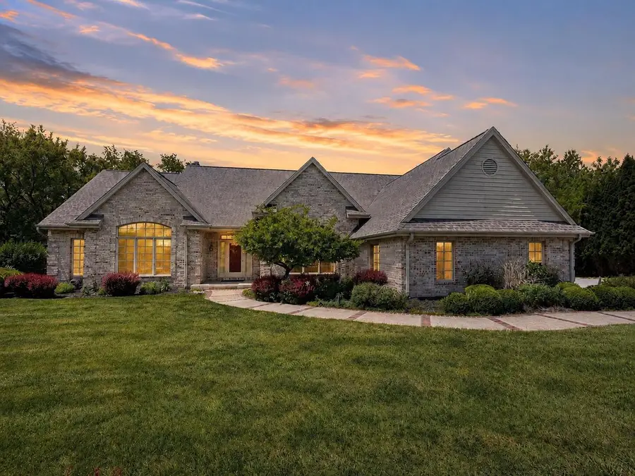 W291S5245 Ridgefield ROAD, Waukesha, WI 53189 - #2