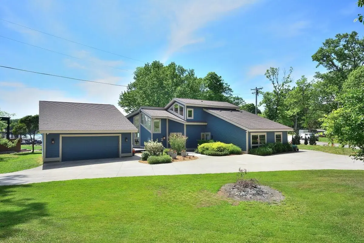 W339N5275 Road O, Nashotah, WI 53058 - #1