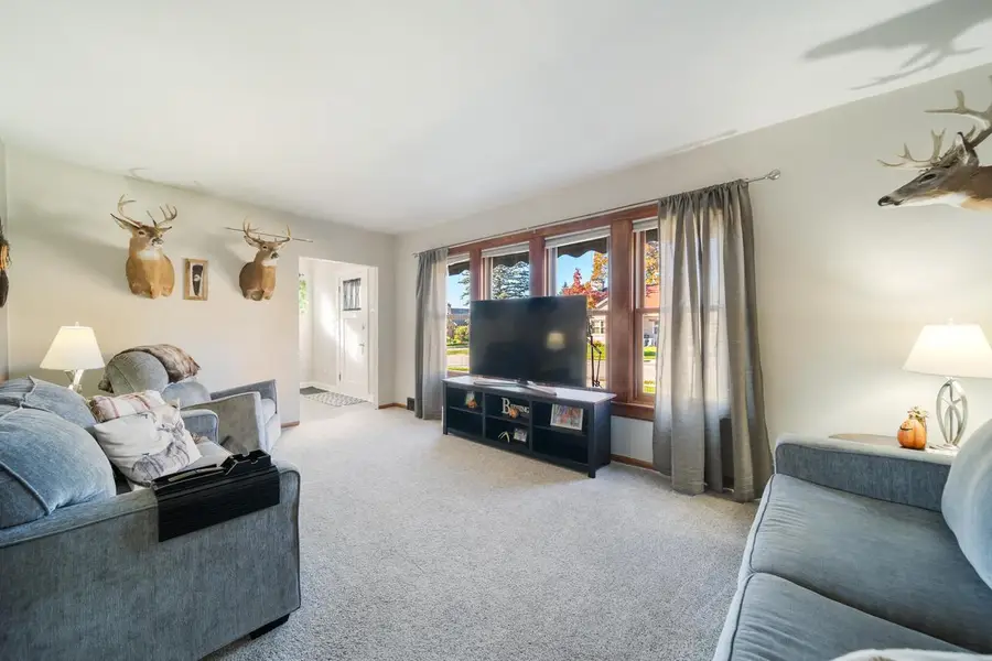 127 Hein AVENUE, Plymouth, WI 53073 - #2