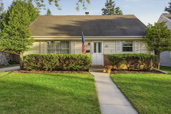 N56W5543 Sunnyside LANE, Cedarburg, WI 53012