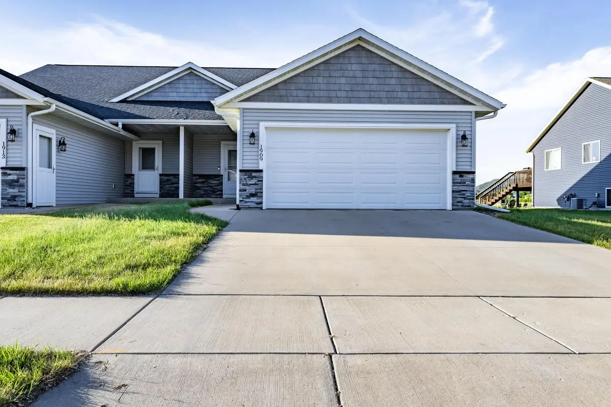 1909 Prairie PLACE, Holmen, WI 54636 - #1