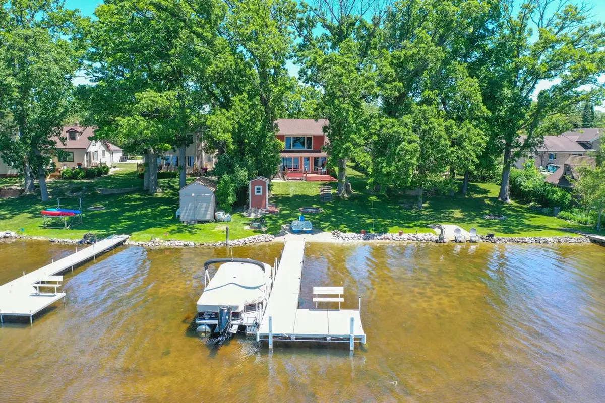 7926 E Long Lake DRIVE, Waterford, WI 53185 - #1