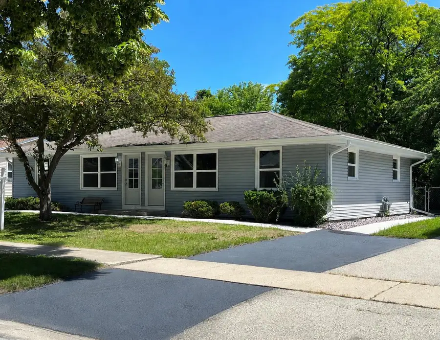 513 Bender ROAD #515, West Bend, WI 53090 - #2